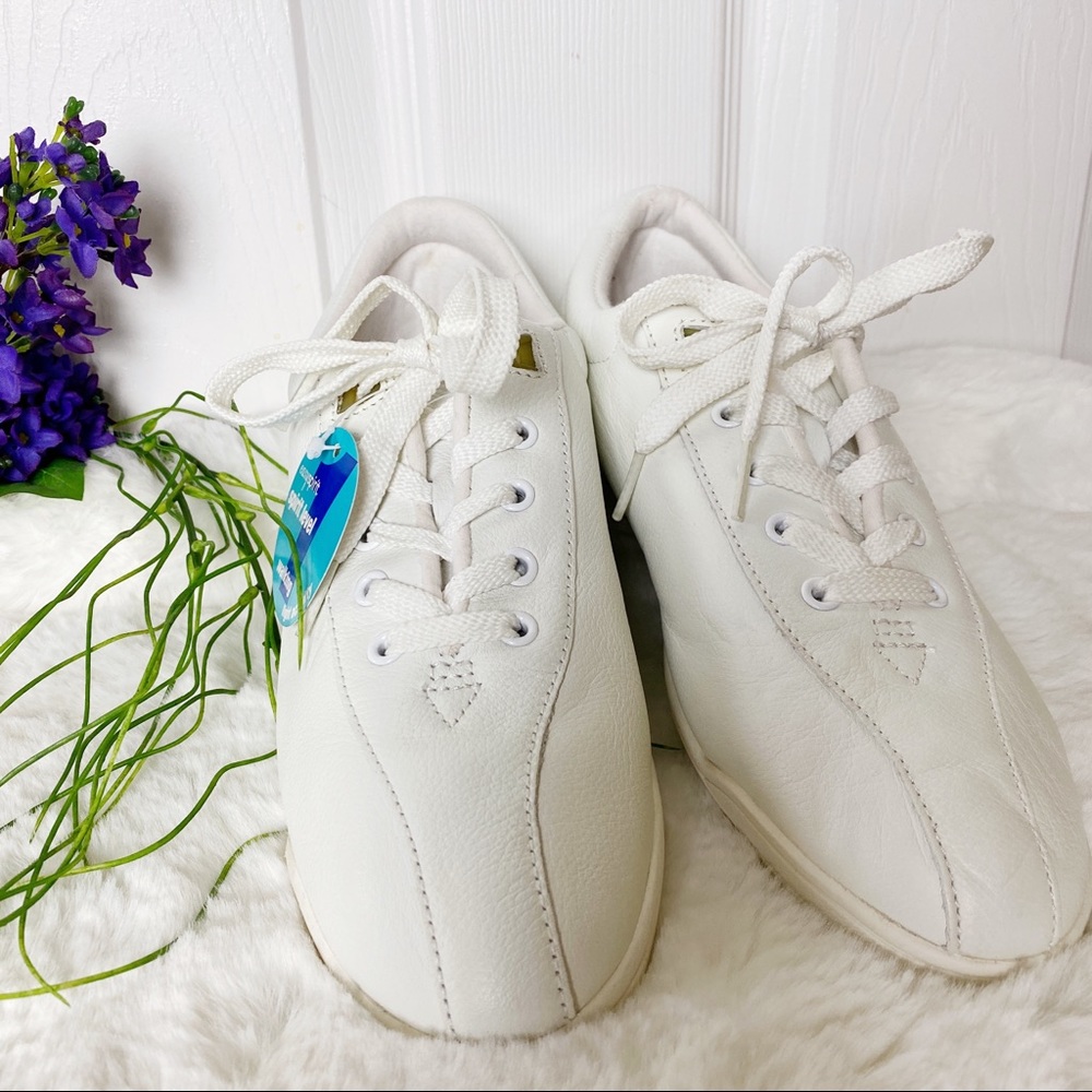 Easy Spirint Women’s white sneaker - Picture 2 of 8